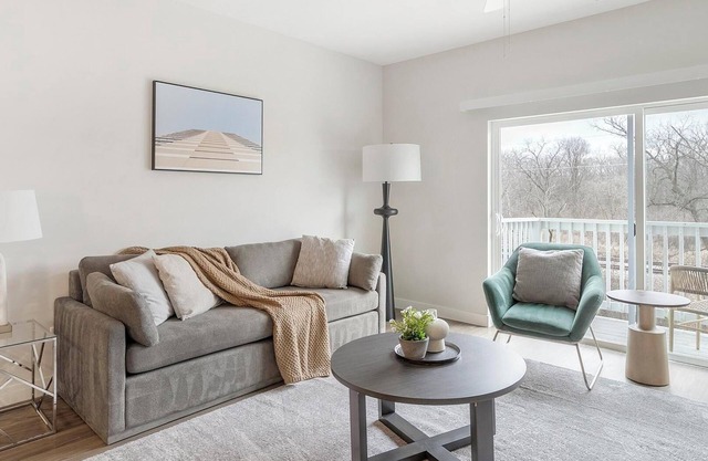 Landing at Willow Glen Lofts - 1 Bedroom in Willow Springs