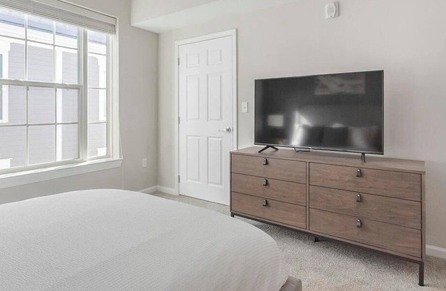 Landing at Winterfield at Midlothian Apartments - 2 Bedrooms in Downtown Midlothian