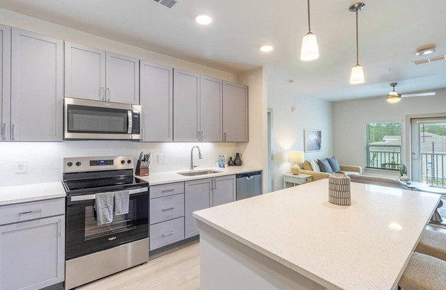 Landing | Beautiful 2BD, Yoga Studio, Pool