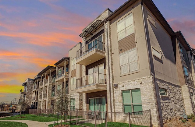 Landing | Beautiful 1BD, Gym, Yoga Studio