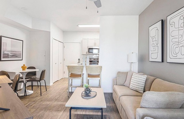 Landing | Beautiful 1BD, Gym, Clubhouse