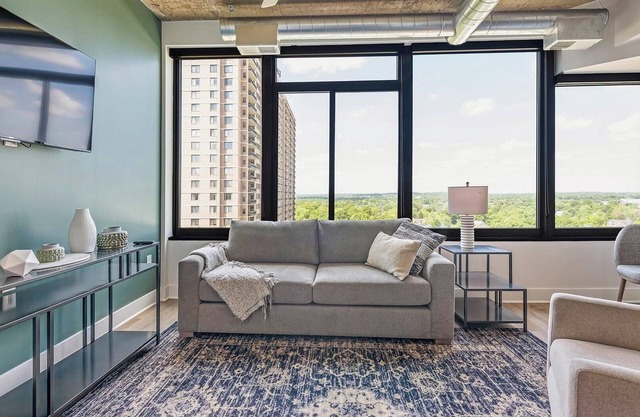 Landing | Beautiful 1BD, Gym, Game Room