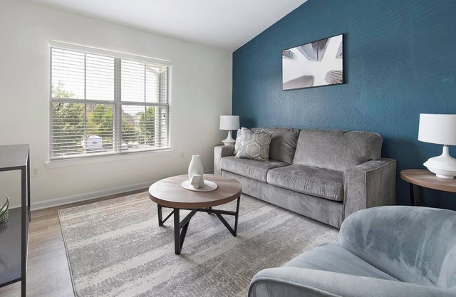 Landing | Chic 1BD, Clubhouse, Courtyard