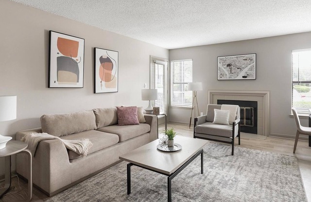 Landing | Chic 1BD, Pool, Clubhouse