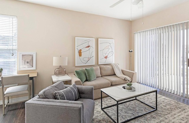 Landing at Oxford at Lake Worth - 1 Bedroom in Fort Worth
