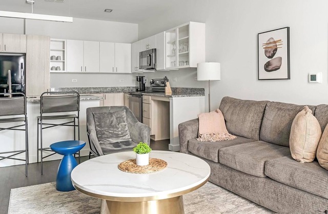 Landing at Avondale Hills - 1 Bedroom in Avonda...