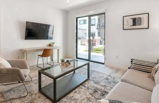 Landing | Incredible 1BD, Courtyard, Clubhouse