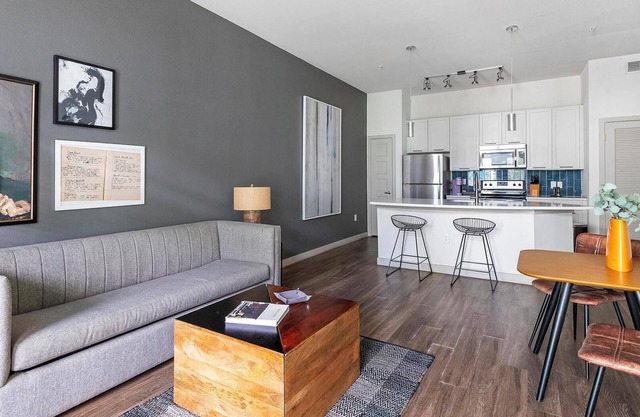 Landing | Incredible 1BD, Gym, Pool