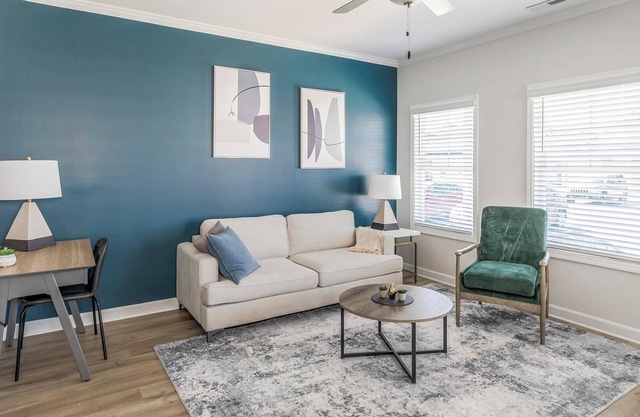 Landing | Modern 1BD, Courtyard, Gym