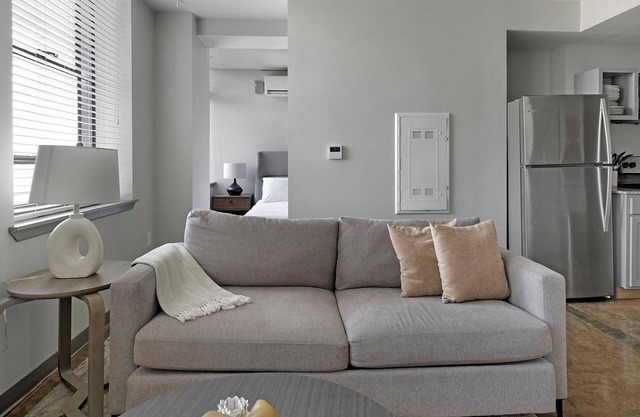 Landing | Modern 1BD, Gym