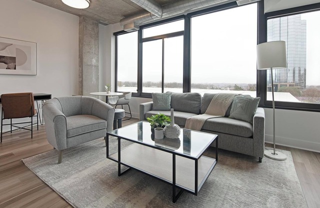 Landing | Modern 1BD, Gym, Game Room