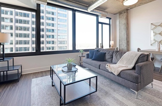 Landing | Modern 1BD, Gym, Game Room