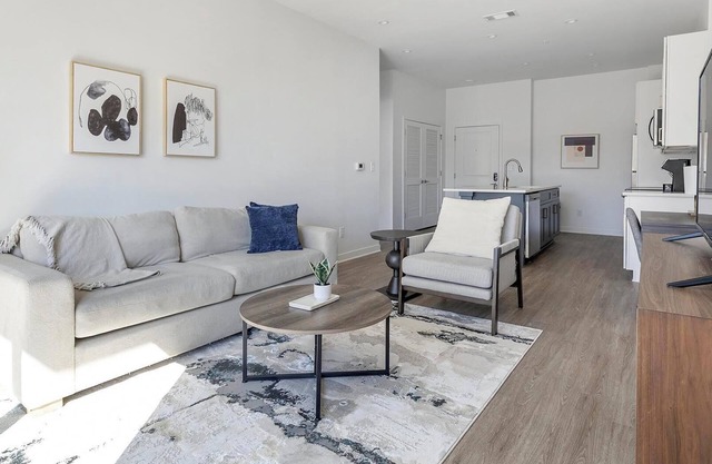 Landing | Modern 1BD, Gym, Clubhouse
