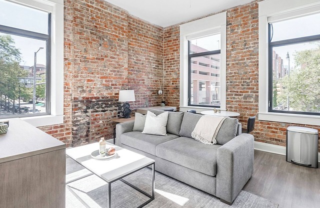 Landing | Modern 1BD in Five Points South