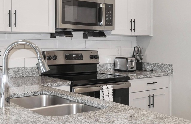 Landing | Modern 2BD, Yoga Studio, Gym