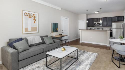Landing Modern Apartment with Amazing Amenities (ID4409X99)