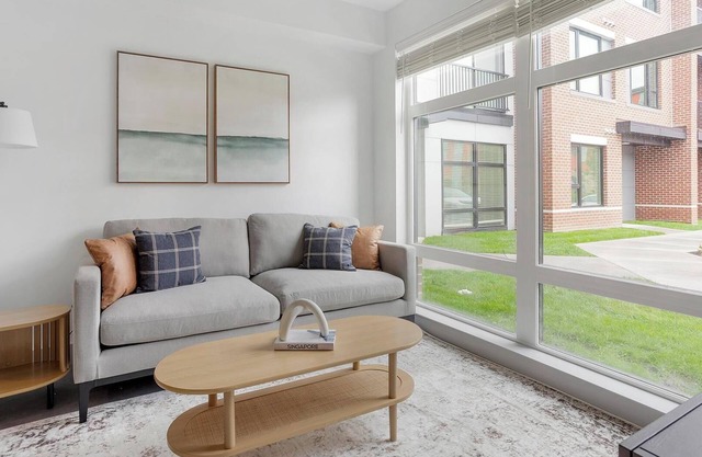 Landing | Modern Studio, Gym, Pool