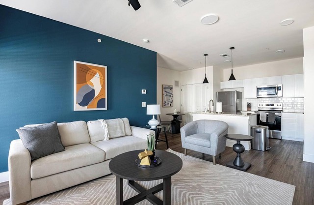 Landing | Spectacular 1BD, Clubhouse, Pool