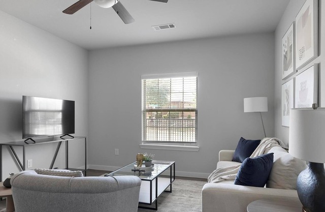 Landing | Spectacular 1BD, Gym, Pool