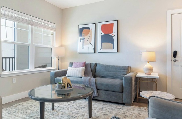 Landing | Spectacular 1BD, Gym, Pool