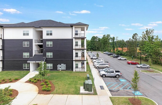 Landing | Spectacular 3BD, Yoga Studio, Pool