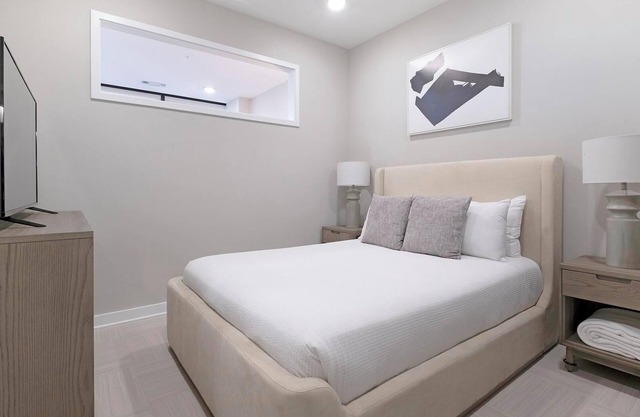 Landing | Spectacular 1BD in Fountain Heights