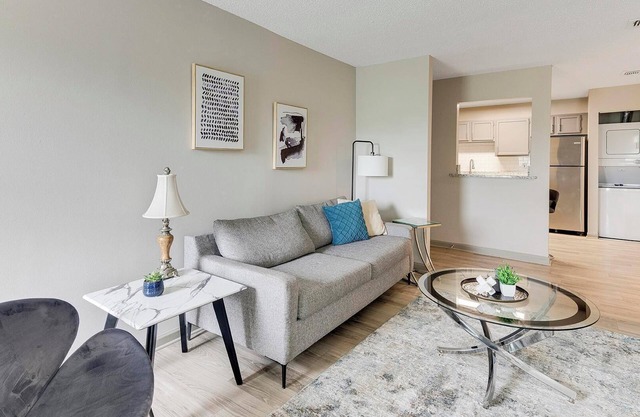 Landing | Spectacular 1BD, Gym, Pool