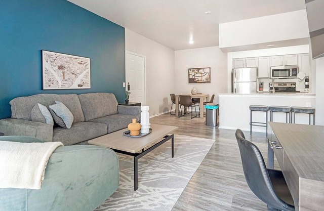 Landing | Stunning 2BD, Pool, Gym