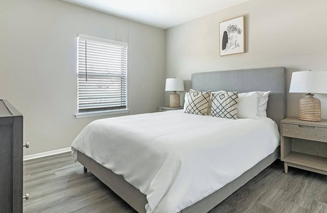 Landing | Stunning 2BD, Gym, Clubhouse