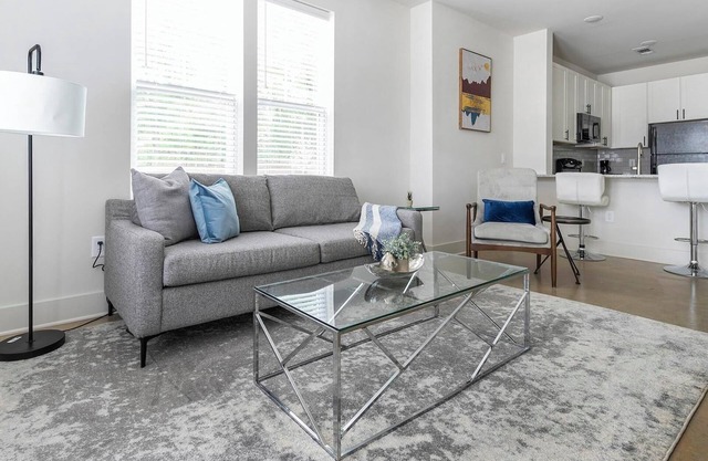 Landing | Stylish 1BD, Gym, Pool
