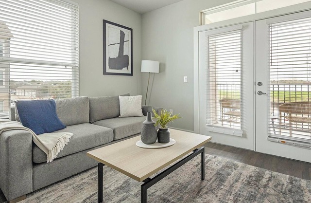 Landing at Bellrock Market Station - 1 Bedroom in Downtown Katy