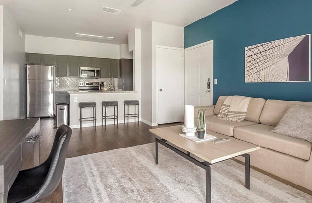Landing | Stylish 2BD, Pool, Gym