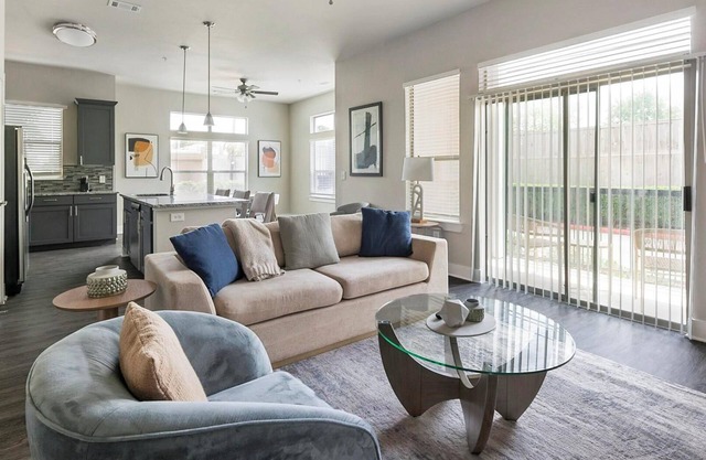 Landing at Voyager at Space Center - 2 Bedrooms in East Pasadena