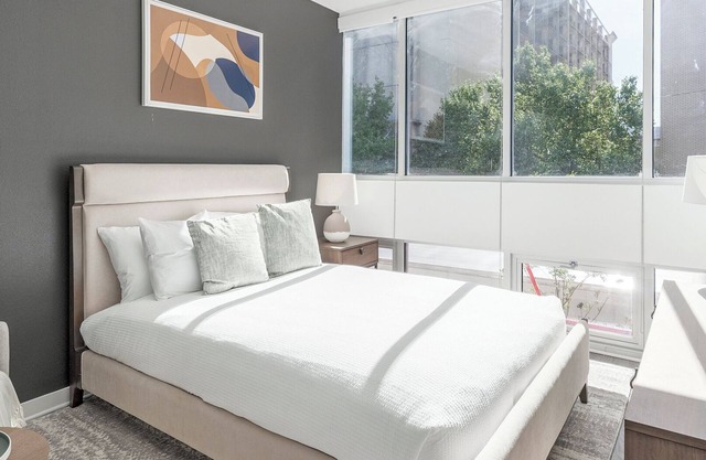 Landing | Stylish Studio, Pool, Gym