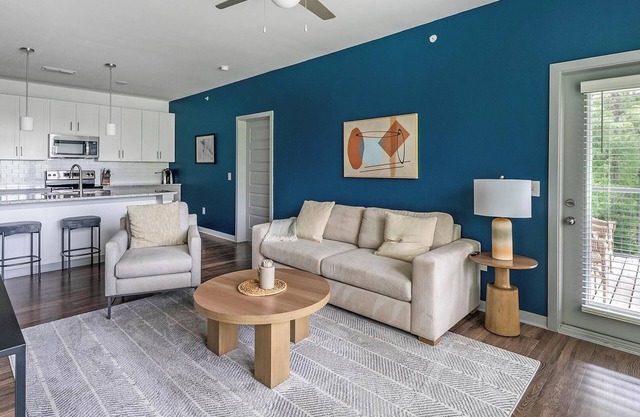 Landing | Stylish 2BD, Yoga Studio, Pool