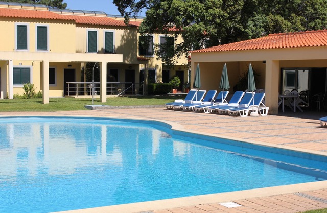 Villa mit 3 Schlafzimmern, Pool und Tennisplatz - Lanhelas - Walk