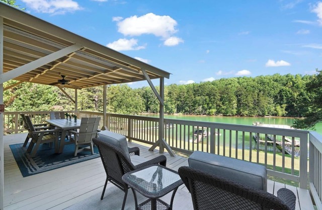 Lanier Lake House 30+ nights