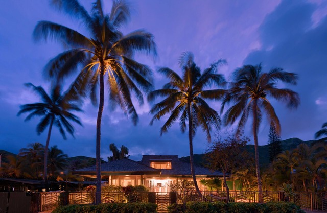 Hale Mokulua ~ 5 bd mit privatem Pool und Spa ~ Schritte zum Lanikai Beach ~ 3 Wohnbereiche