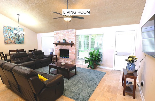 Lansdowne DR. Richmond, Sugarland, Rosenburg, Katy West Houston