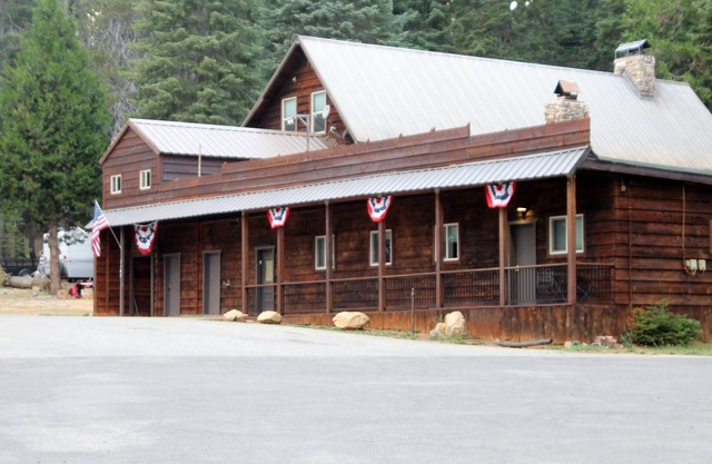 Laporte Lodge-Armstrong / Mathews Cabin zu vermieten