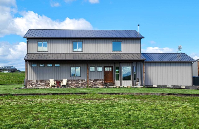 Laptop-Friendly Grangeville Getaway w/ Fire Pit!
