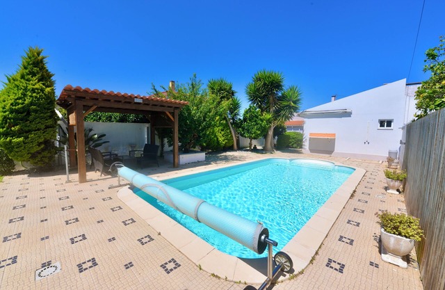 Laranjeira - Haus mit Garten und Privatem Beheiztem Pool, Parkplatz und Wifi