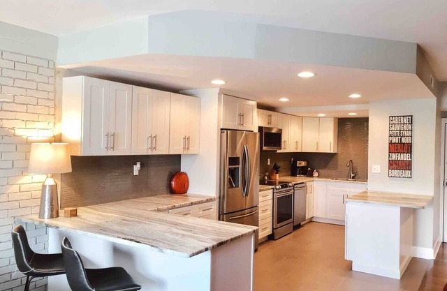 GROßE 1 BD CONDO ★ DOWNTOWN