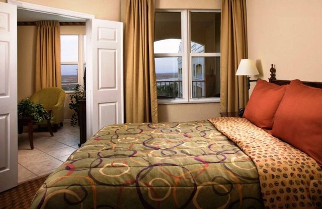 Large 2BR 2BTH Timeshare Apt in Weston, Fl. 12/28/24-01/04/25