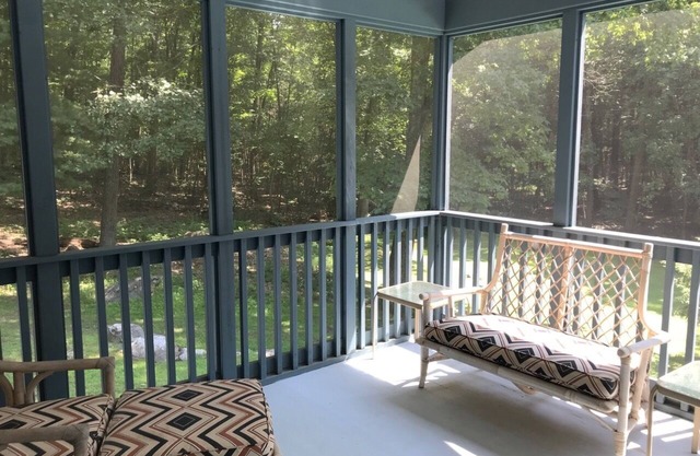 Large 3-bedroom house with WiFi and AC in Great Barrington