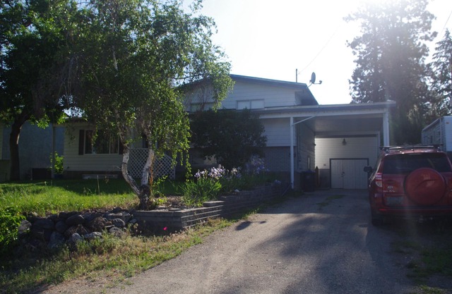 Large 4+ bdrm Home, Pet Friendly Games room kid friendly, 2 Kitchens.