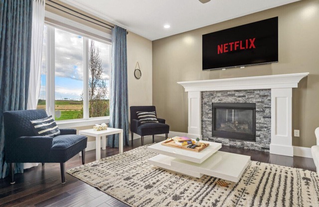 5BR Home » Central AC » King Bed » Netflix » Games