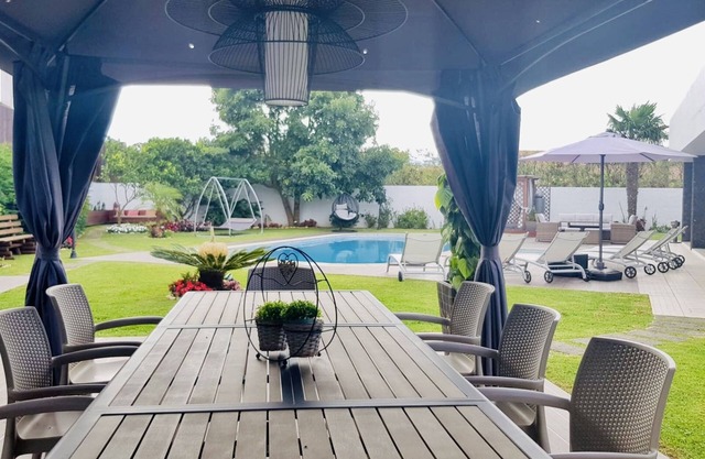GROSSES LUXUSHAUS MIT 6 SCHLAFZIMMERN, POOL UND AUSSENHOTEL