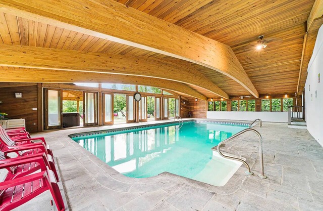 Large 7B/3B Villa w/Indoor Pool, Hot Tub, Slps 16