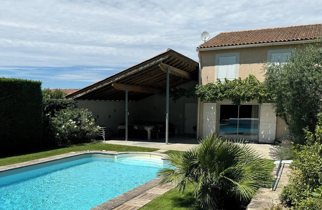 GROßE LOFT VOLLFUSS, GARTEN, PRIVATE POOL, RUHIG IM LUBERON